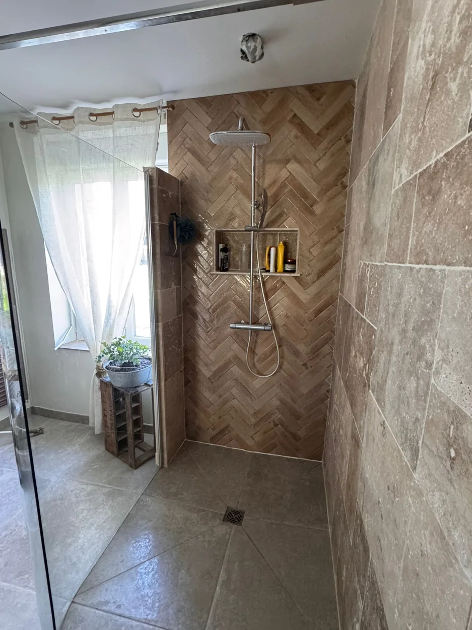 Salle de bain & carrelage — vue 1 des travaux SAS DERVAUX
